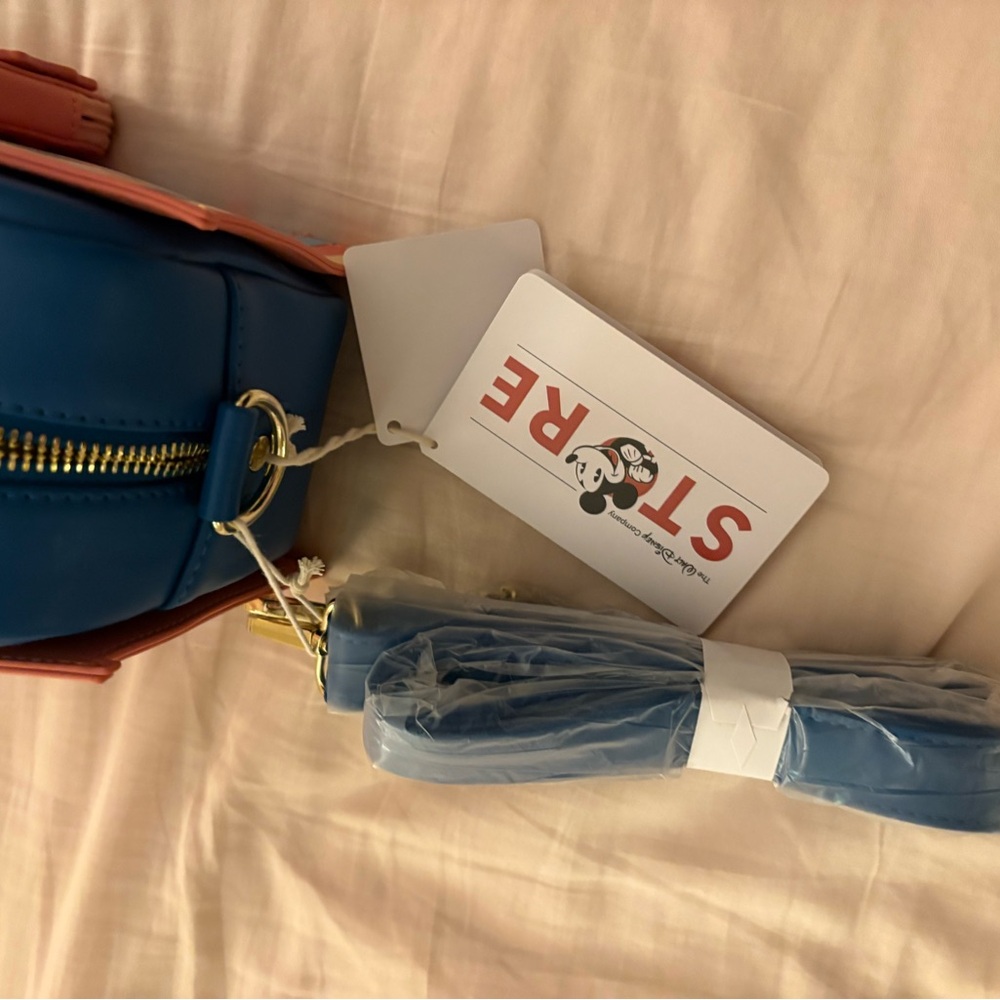 Loungefly D23 2024 Exclusive Walt Disney Animation Studios Crossbody Bag (Rare) - Picture 9 of 14